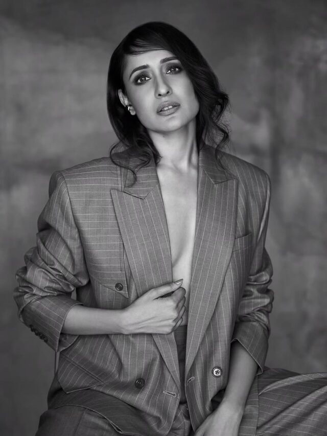 Pragya Jaiswal Bossy Look