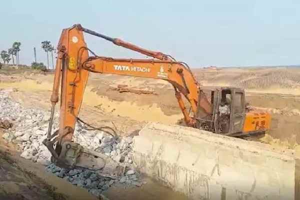 Demolition of Illegal Construction on Vijayasai Reddy’s Land Continues