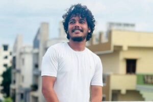 Anaganaga Director Rushed with Offers