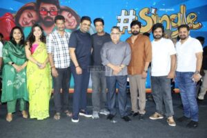 Photos : Single Movie Success Meet