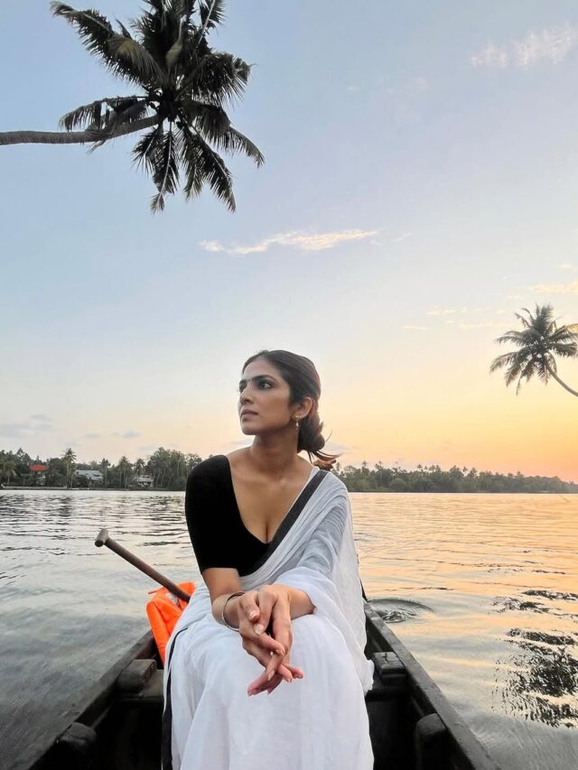 Malavika Mohanan Kerala Trip