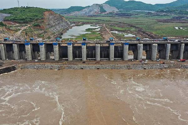 Andhra-Telangana Clash Grows Over Bhanakacherla Water Project