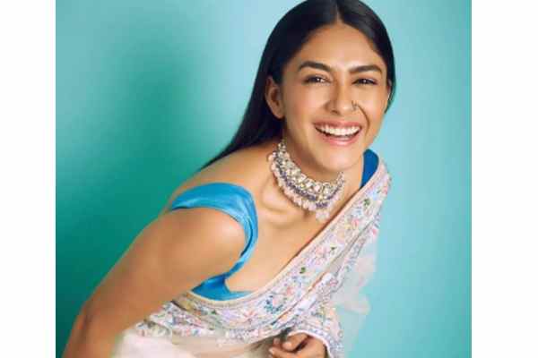 Mrunal Thakur: Most Popular Actress on Social Media