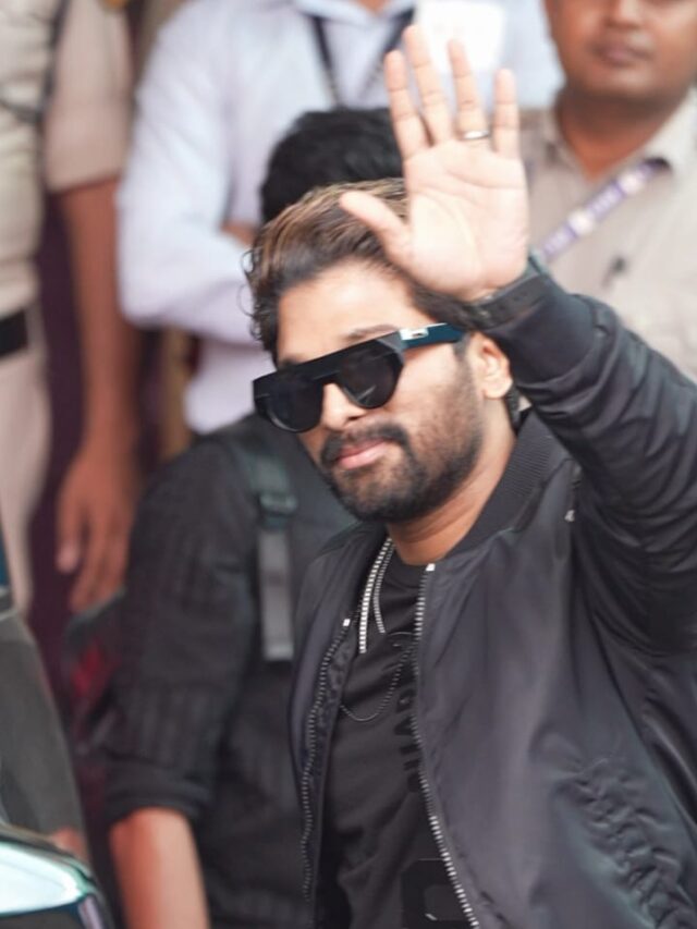 Allu Arjun Spotted at Kalina Airport