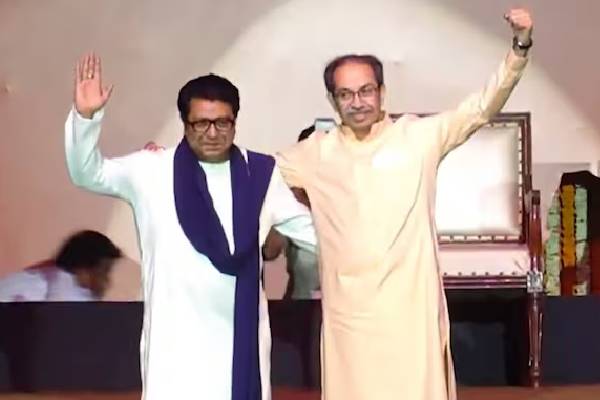 థాక్రే బ్రదర్స్ ను కలిపిన మరాఠీ !