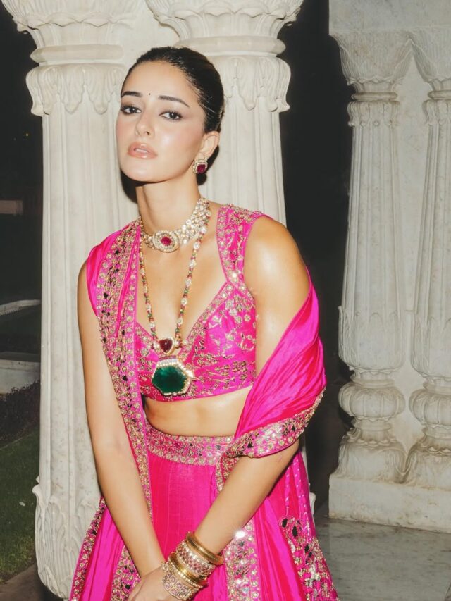 Ananya Panday Diva Look