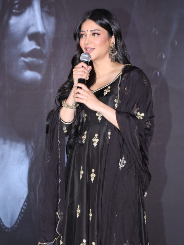 Shruti Haasan In Coolie promotions