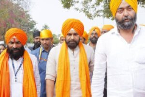 Viral: Pawan Kalyan Offers Prayers at Gurudwara