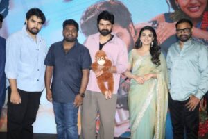 Photos : Vishnu Vinyasam Pre Release Event