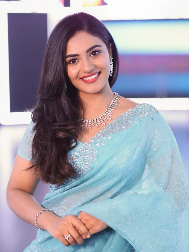 Nayan Sarika In Vishnu Vinyasam Movie Event