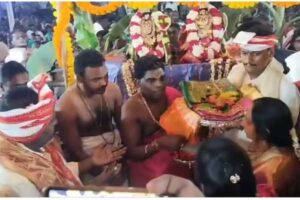 Kesineni Chinni Vs Kolikapudi at Nemali Venugopalaswamy Temple