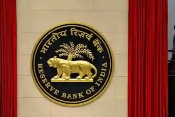 బ్యాంకుల వడ్డీ రేట్ల తగ్గింపు – మధ్యతరగతి ఇళ్లకు పెరుగుతున్న డిమాండ్