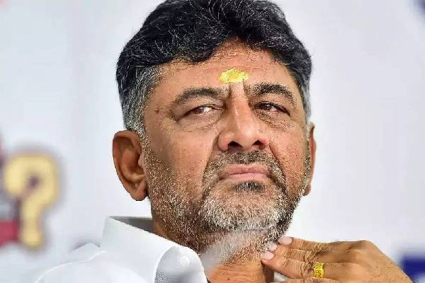 శివకుమార్‌కు బీజేపీనే చాయిస్ !