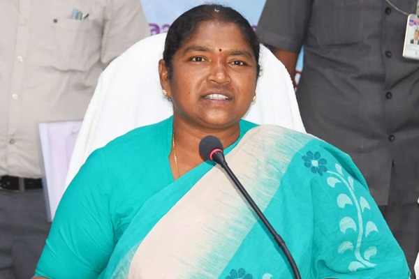 సీతక్క పట్టుదల – మేడారానికి కొత్త రూపం