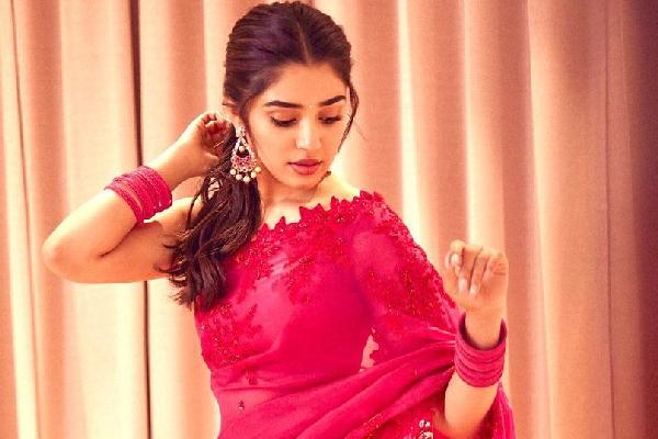 క్రేజీ మ‌ల్టీస్టార‌ర్‌లో కృతిశెట్టి?