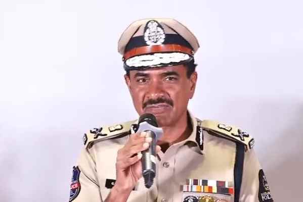 తెలంగాణ కొత్త డీజీపీగా సీవీ ఆనంద్?