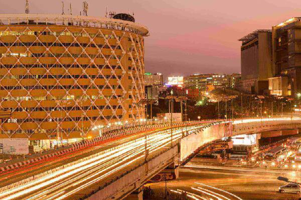 కోకాపేట వేలం వెర్రి – హైదరాబాద్ రియల్ ఎస్టేట్‌కు సమస్యే !