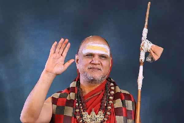 స్వరూపానంద పర్ఫెక్ట్ ప్లాన్ – రేవంత్ సర్కార్ వెనకడుగు!