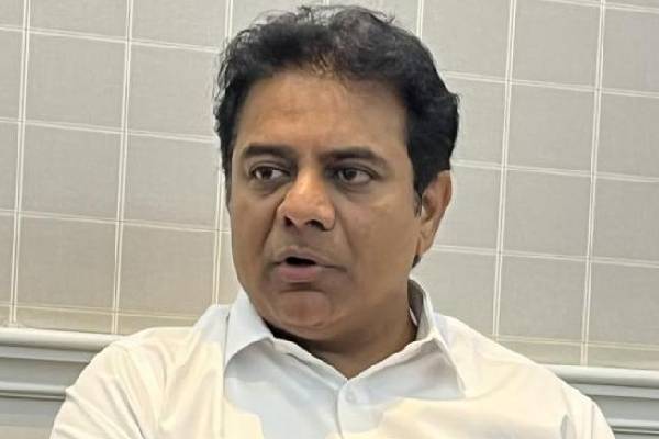 సీఎంపై అనుచిత వ్యాఖ్యలు – కేటీఆర్‌పై కేసు