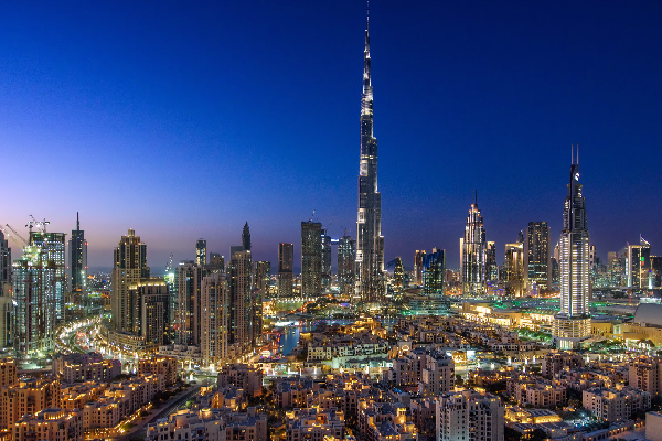 దుబాయ్ రియల్ ఎస్టేట్ 50 శాతం డౌన్!