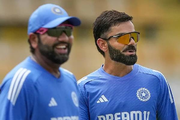 రాంచీ వన్డేలో  దడదడలాడించిన రో-కో