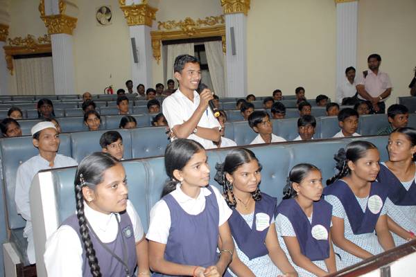 ప్రతిపక్ష ఎమ్మెల్యేల కంటే పిల్లలే బెటర్ – 26న చూస్తాం !