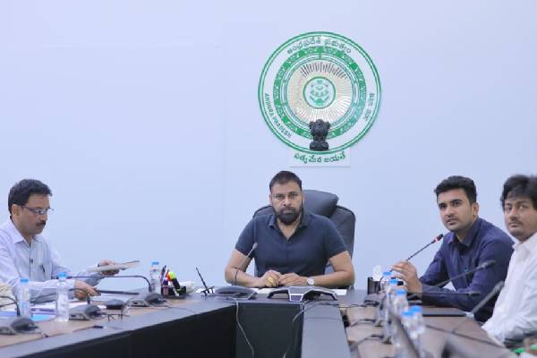 కొబ్బరి రైతులకు ఇచ్చిన హామీ నెలలో నెరవేర్చిన పవన్ !