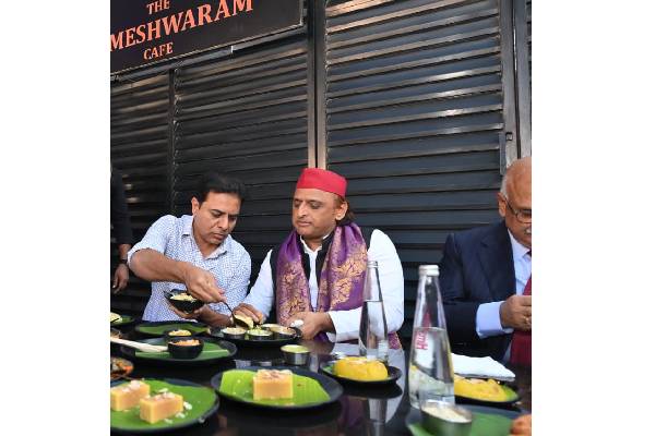 రామేశ్వరం కేఫ్‌కు కేటీఆర్, అఖిలేష్ – వై నాట్ తంగేడు, పాలమూరు గ్రిల్?