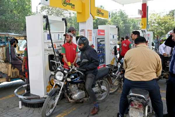 పెట్రోల్ సెగ: తప్పు ప్రజలది కాదు నిర్ణయాలు తీసుకునేవాళ్లదే!