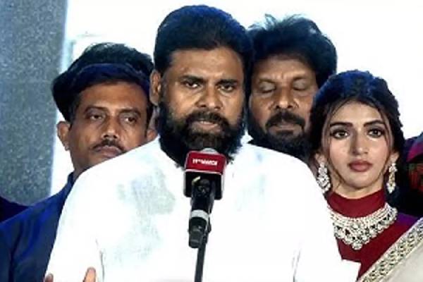 ప‌వ‌న్ సినిమాల్ని వ‌దిలే ఛాన్సే లేదు